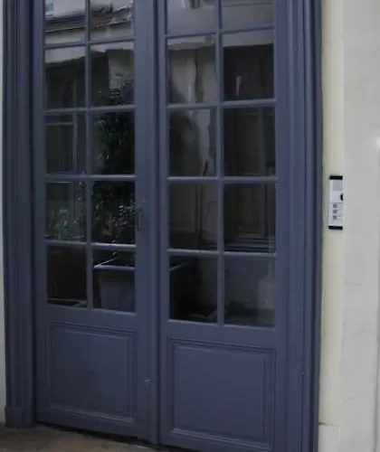 Calm And Apartment *